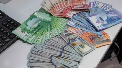 курсы валют, фото - Новости Zakon.kz от 06.12.2022 11:09