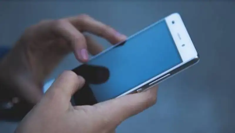 Почему нельзя подать заявку на снятие пенсионных накоплений через телефон