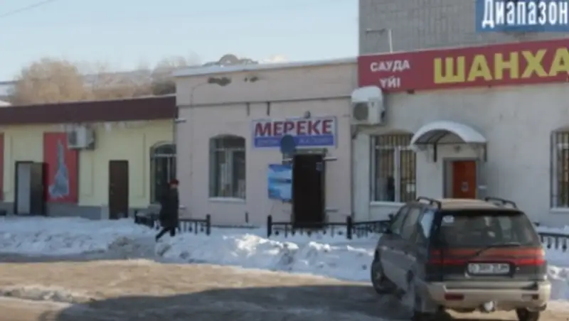 В Актобе вор залез в квартиру с крыши магазина