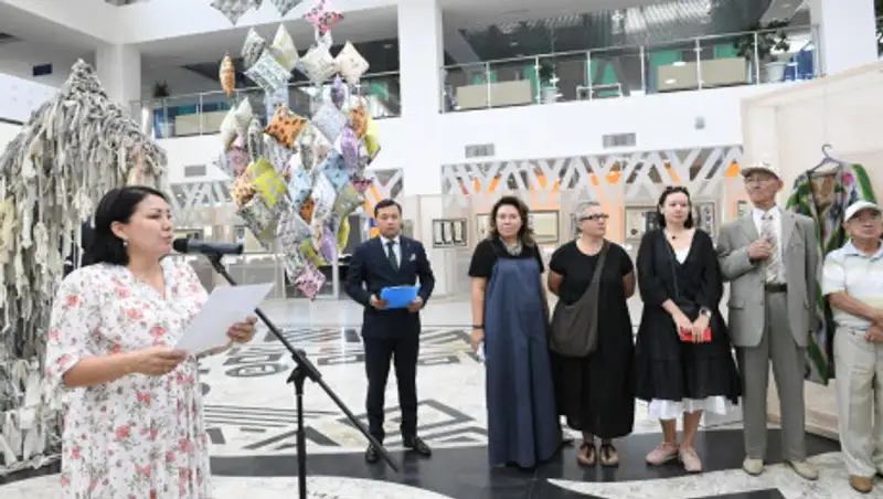 В Талдыкоргане началась выставка современного искусства