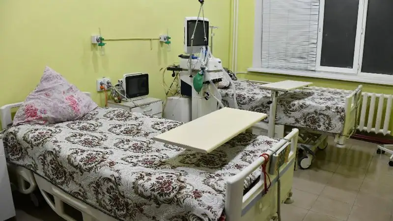 Менее 200 казахстанцев лечатся от COVID-19 в стационарах