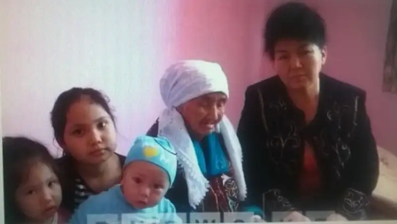 В Алматинской области проголосовала 111-летняя Канияхан-апай