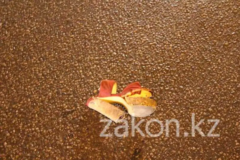 В Алматы водитель Мерседеса насмерть сбил девушку и пытался скрыться (фото), фото - Новости Zakon.kz от 16.09.2013 21:18