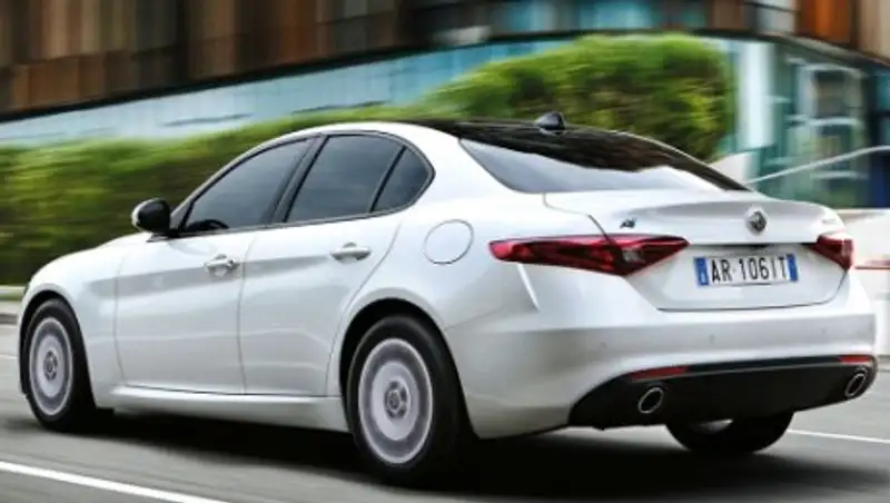У седана Alfa Romeo Giulia появится экономичная версия