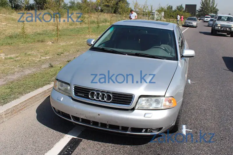 Крупное ДТП произошло сегодня утром в Алматы на Восточной объездной (фото) Крупное ДТП произошло сегодня утром в Алматы на Восточной объездной (фото), фото - Новости Zakon.kz от 22.08.2013 19:51