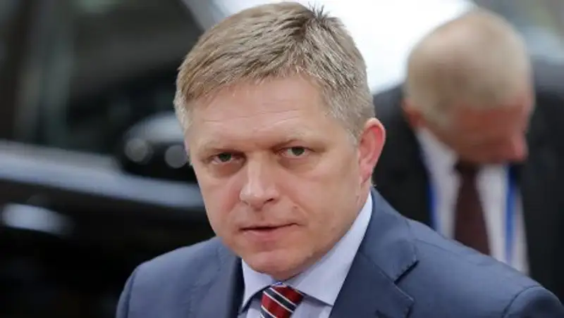 Премьер Словакии: ЕС отменит антироссийские санкции после США