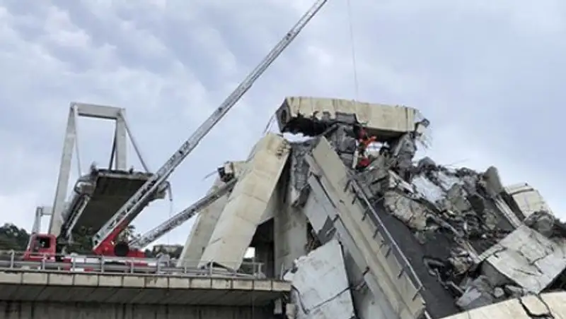 Бывший вратарь рассказал о падении с рухнувшего моста в Италии