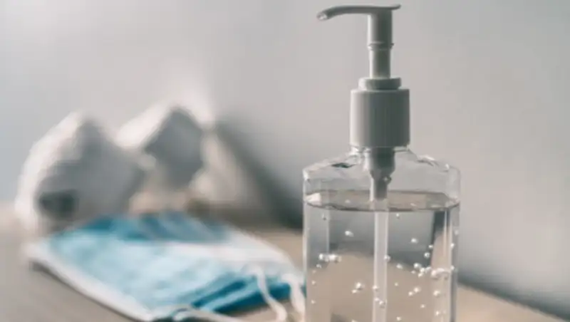 В Нур-Султане незаконно шили и продавали маски