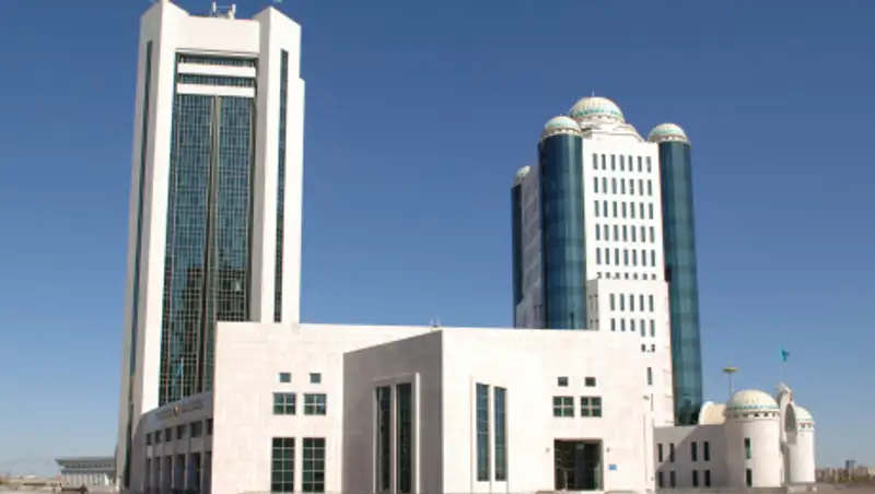 Пленарное заседание под председательством Нигматулина в Мажилисе