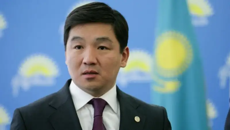 Аким Алматы поздравил представителей старшего поколения с Днем пожилых людей