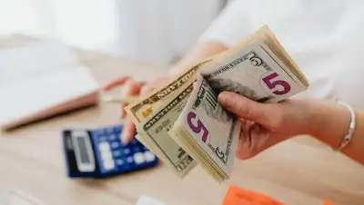 торги на бирже, фото - Новости Zakon.kz от 15.03.2022 16:06