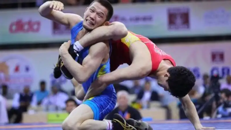 Нурислам Санаев принес Казахстану второе «золото» в вольной борьбе на ЧА-2018