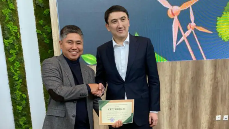 Страна начинает открывать глаза на важные проблемы - Нуртас Адамбаев