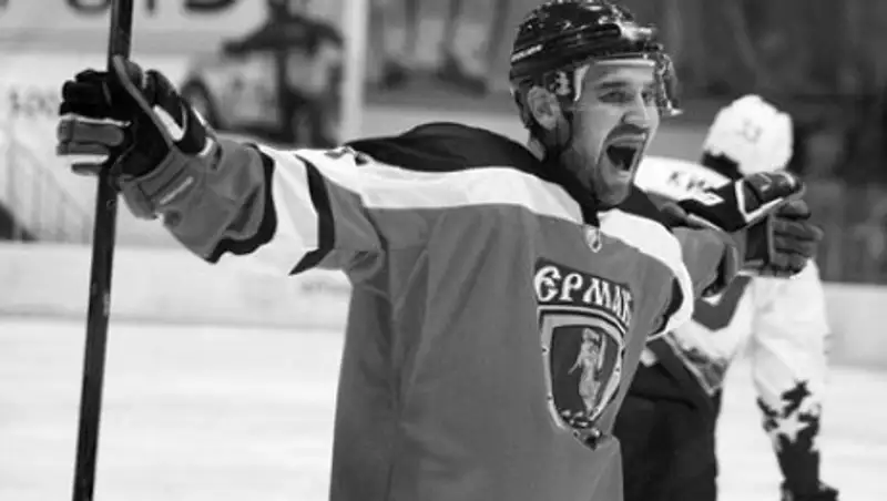 Российский хоккеист разбился насмерть