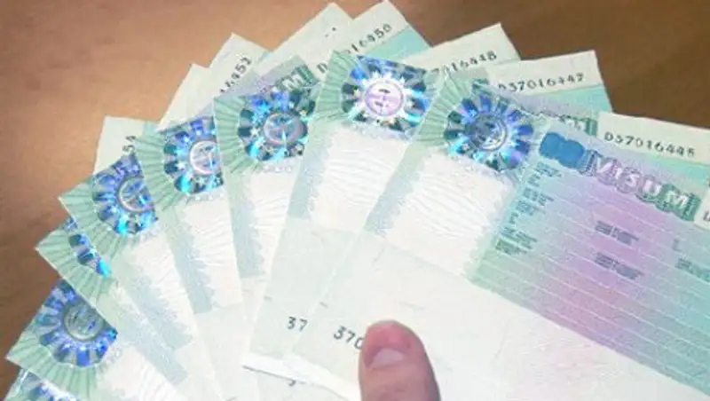 В Казахстане продлят визы и рабочие разрешения для иностранцев