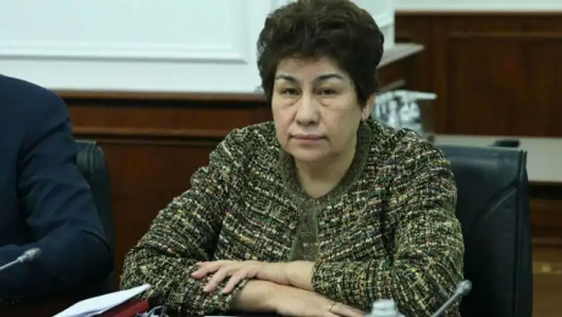 Чем запомнилась на посту главы МОН Куляш Шамшидинова