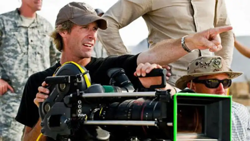 На Майкла Бэя напали во время съемок новых «Трансформеров»