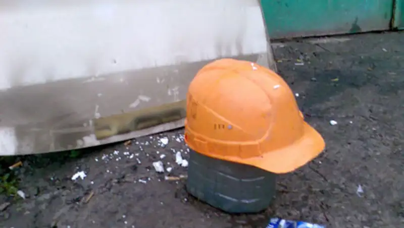 Рабочий погиб от удара током в Алматы, фото - Новости Zakon.kz от 15.10.2013 17:22