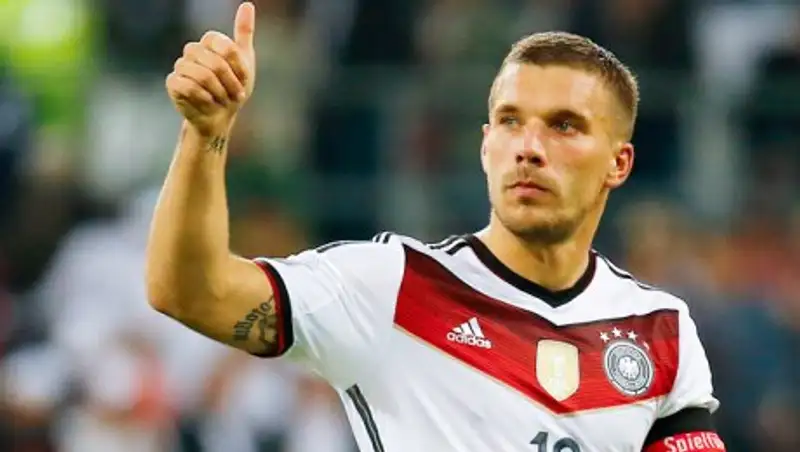 7 футболистов, которых не должно быть на Евро