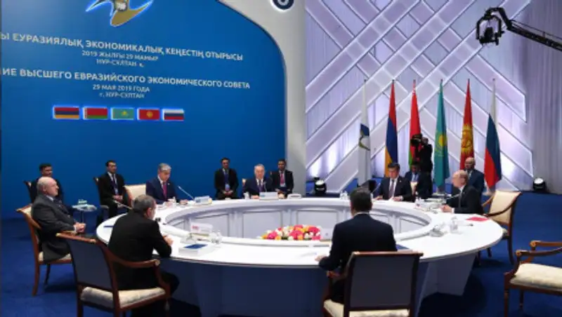 Назарбаев стал почетным председателем Высшего Евразийского экономического совета