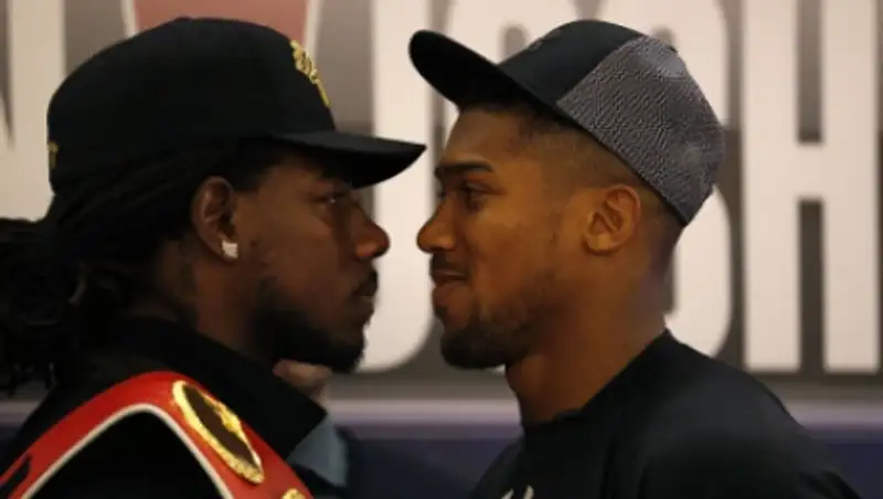 Энтони Джошуа нокаутировал Чарльза Мартина