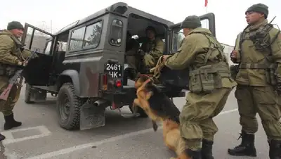 Не применять оружие, фото - Новости Zakon.kz от 13.03.2022 08:53