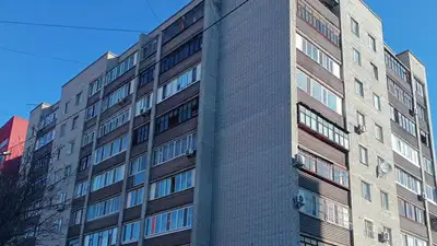 Красный, желтый, зеленый: аким Семея выбирал цвета фасадов для домов, фото - Новости Zakon.kz от 25.04.2023 11:38