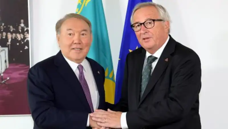 Назарбаев пригласил Жан-Клода Юнкера в Петербург на ЕврАзЭС