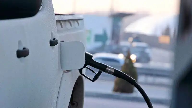 Стоимость бензина на заправках в США побила исторический максимум