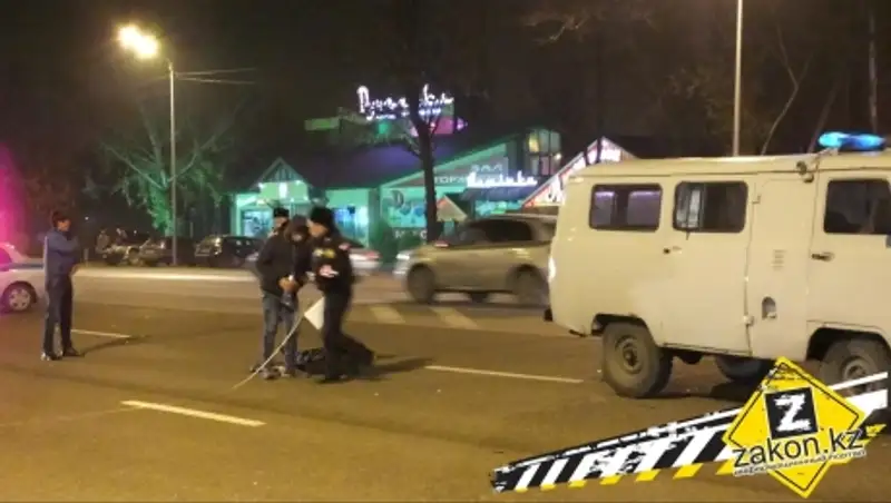 В Алматы насмерть сбили мужчину перебегавшего Рыскулова в неположенном месте