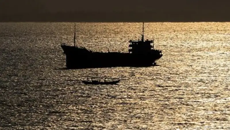 Пираты освободили захваченный у берегов Африки танкер с индийскими моряками