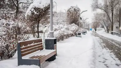 уборка снега, фото - Новости Zakon.kz от 23.03.2022 13:01