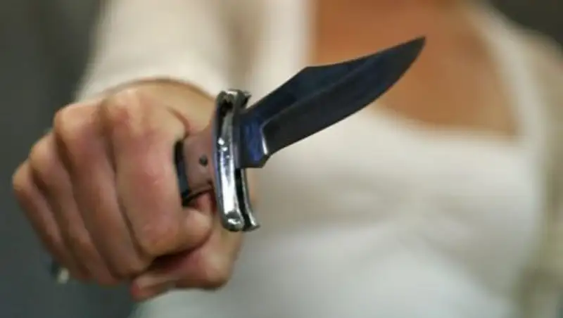 Отомстила: жительница Костанайской области нанесла 70 ударов ножом своему мужчине