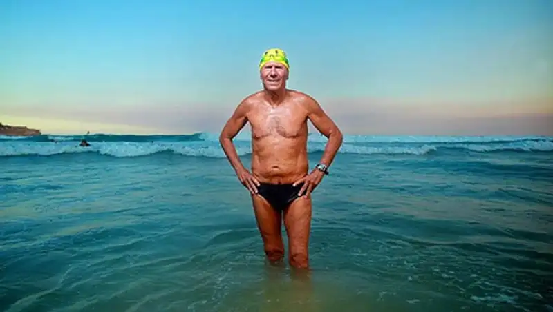 70-летний австралиец переплыл Ла-Манш за 12 часов