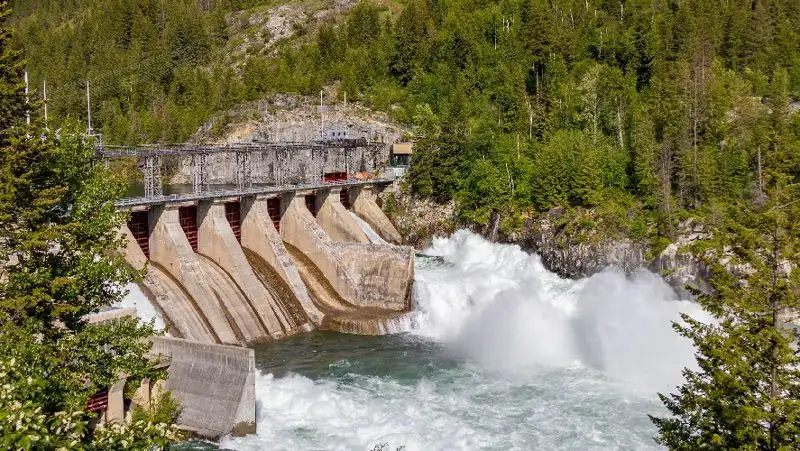 Камбаратинская ГЭС-1 укрепит энергетическую безопасность стран ЦА — Токаев