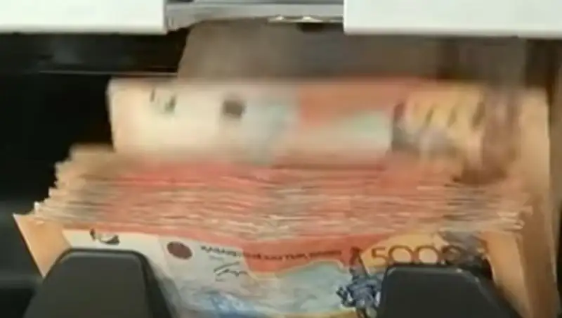 Когда доллар подешевеет в Казахстане