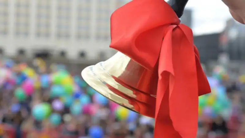 Школьные линейки в Алматы пройдут только для выпускников