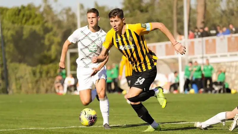 Кто получил приз лучшего казахстанского нападающего 2021 года