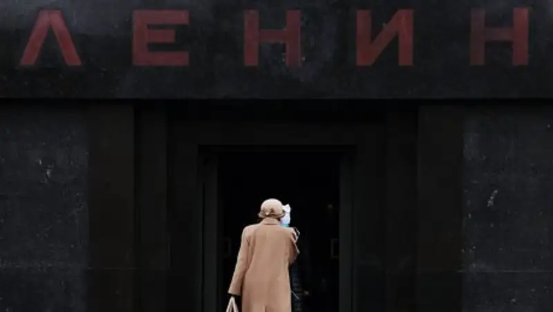 Жириновский предложил сделать из мавзолея Ленина "государственную трибуну"