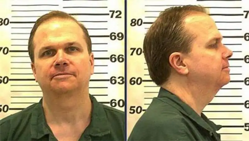 Убийце Джона Леннона в восьмой раз отказано в условно-досрочном освобождении