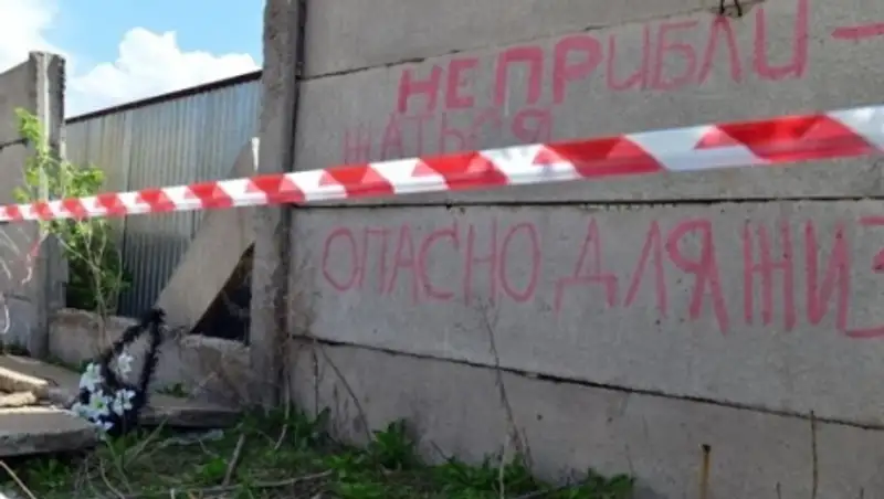 Бетонная плита придавила парня в Темиртау