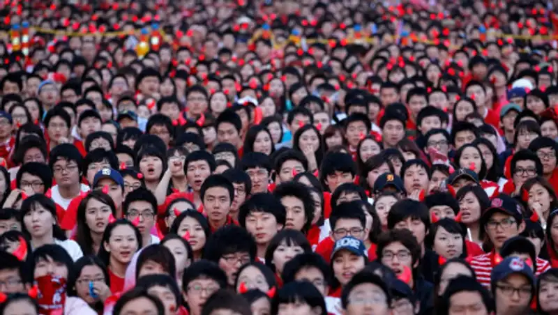 Китайцы массово завозят коронавирус на родину из других стран