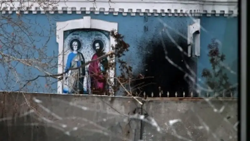 Украинская церковь представила Порошенко данные о захвате националистами 20 храмов