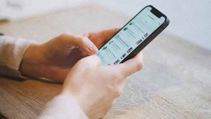 Павлодарка съездила к родственникам и вернулась с чужим кредитом в миллион тенге