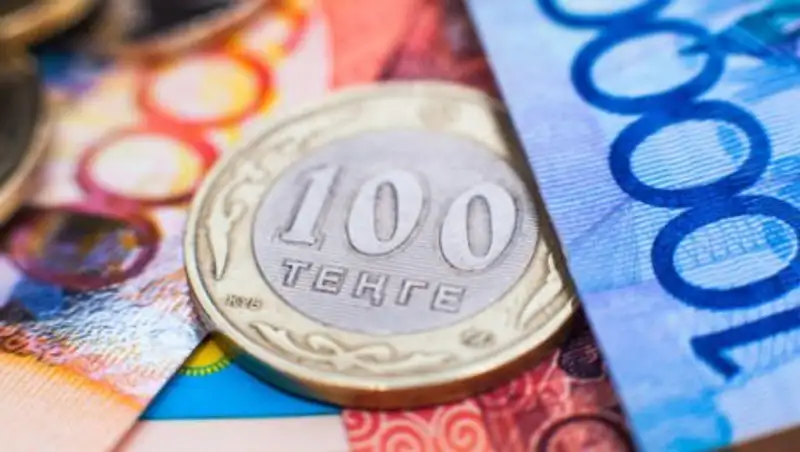 Тенге укрепился на закрытии утренних торгов