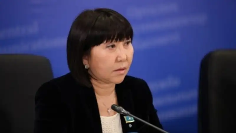 Депутаты "Ак жола" просят Минздрав разрешить добровольную вакцинацию детей