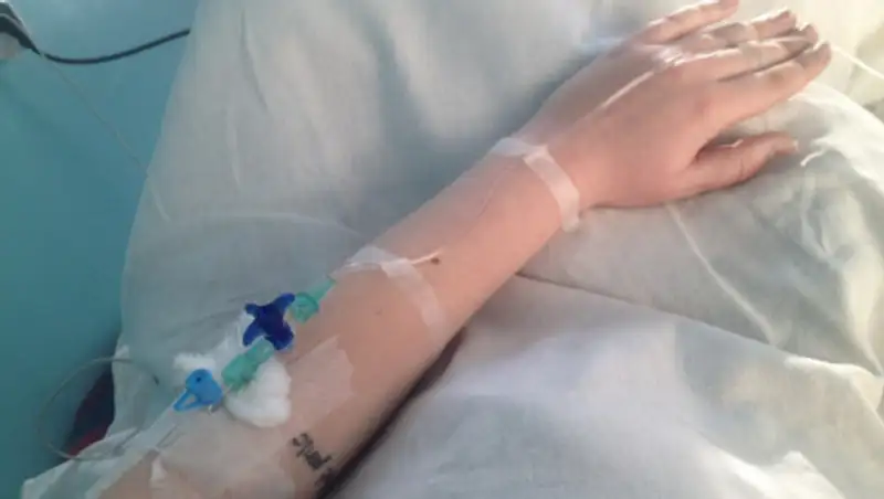 Женщину, оставившую новорожденную умирать на холоде, поместили в клинику