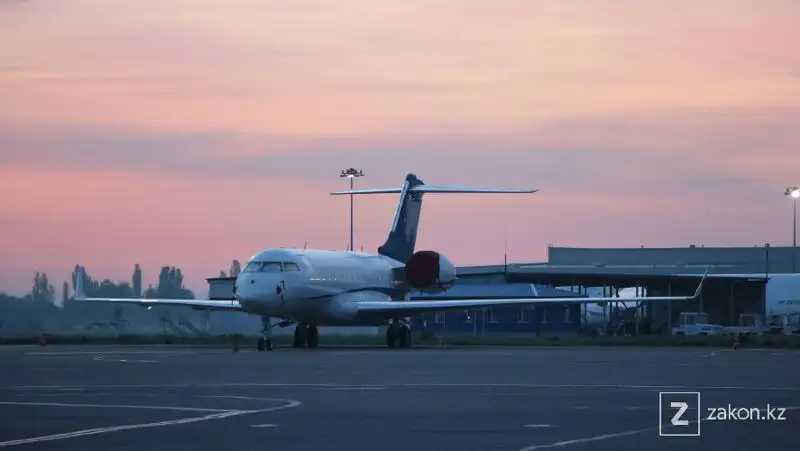 В Казахстане дети, путешествующие в качестве туристов, стали летать бесплатно