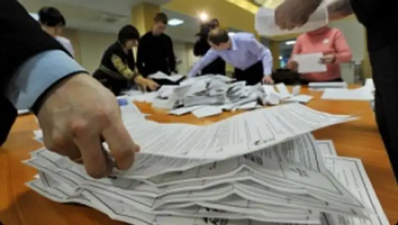 К.Ищанов наблюдает за выборами Президента Республики Таджикистан