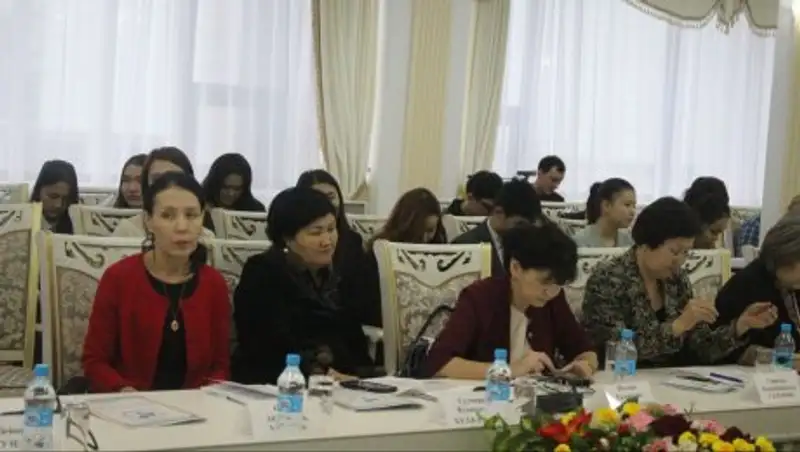 Казахстанское общество ученых женщин: латинизация позволит интенсивно развиваться стране